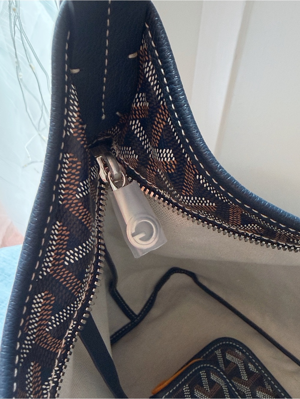 Goyard Boheme Hobo Bag in Navy Blue - Picture 5 of 9